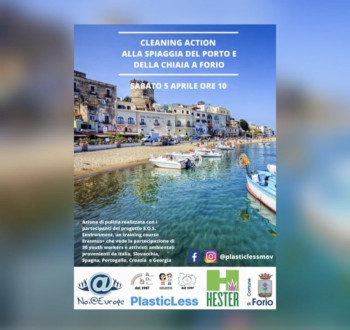 Cleaning action alla spiaggia del porto e della Chiaia